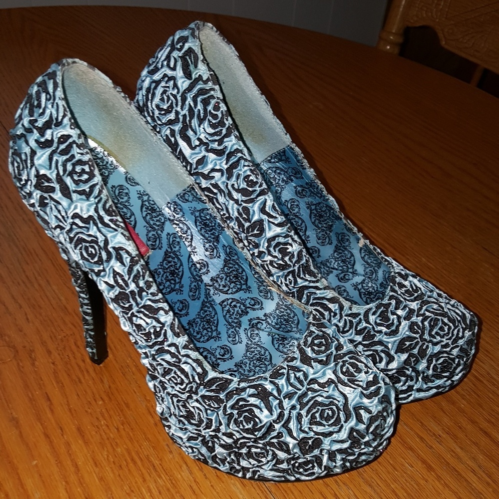 Bordello Blue Rose Heels